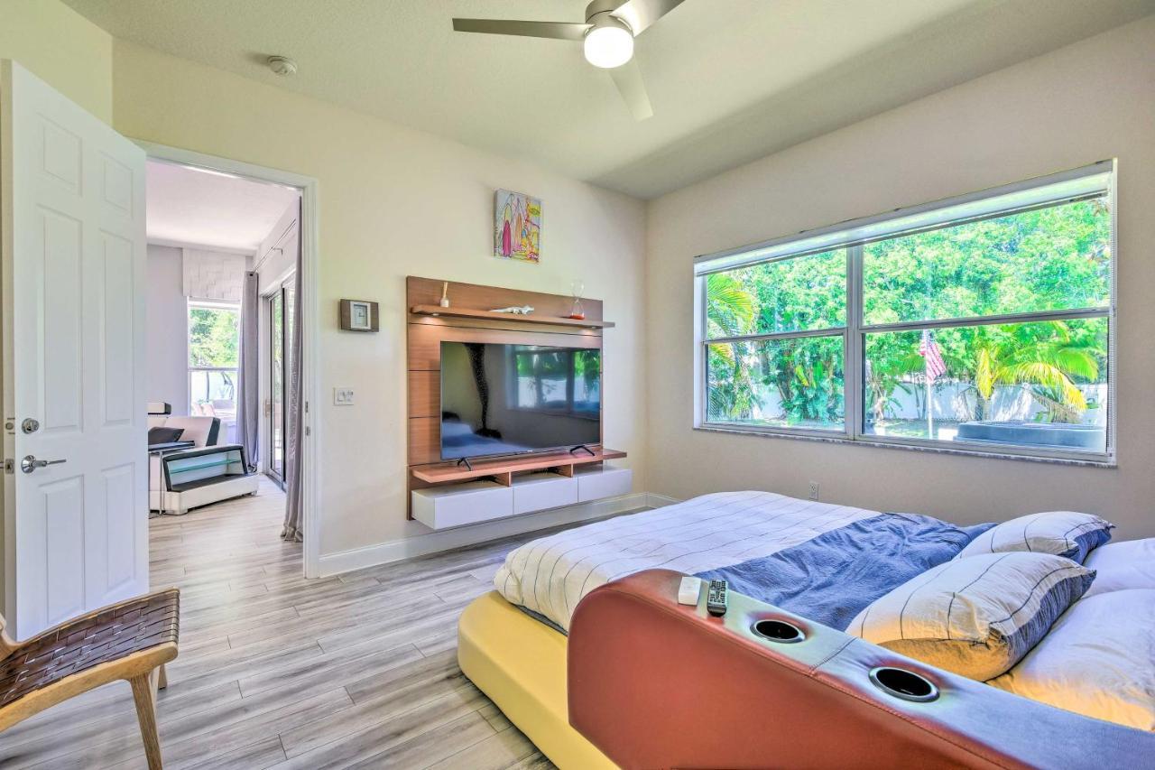 Sun-Soaked Sarasota Oasis With Pool And Hot Tub! Βίλα Εξωτερικό φωτογραφία