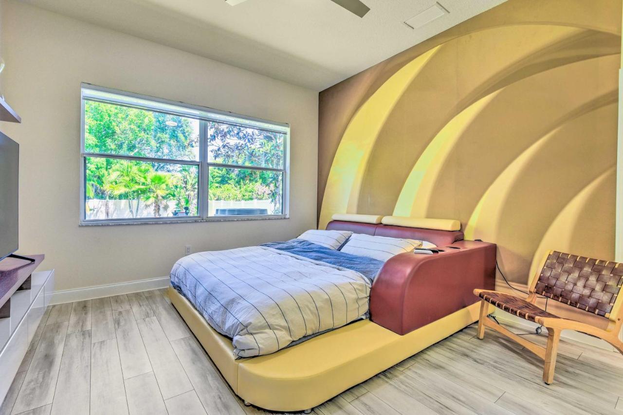 Sun-Soaked Sarasota Oasis With Pool And Hot Tub! Βίλα Εξωτερικό φωτογραφία
