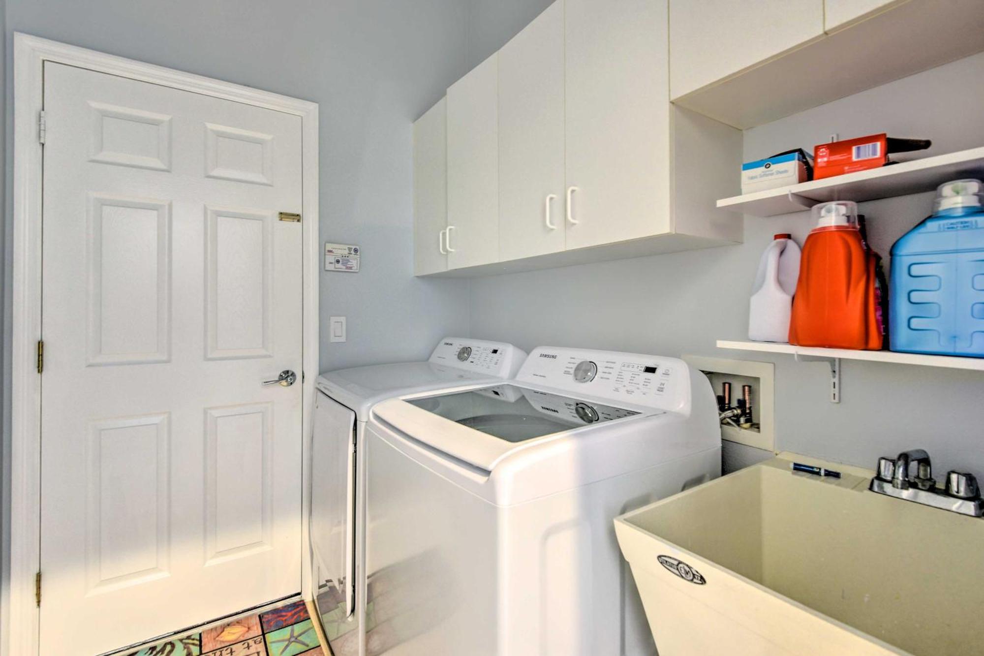 Sun-Soaked Sarasota Oasis With Pool And Hot Tub! Βίλα Εξωτερικό φωτογραφία
