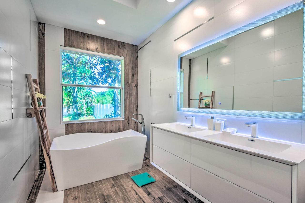 Sun-Soaked Sarasota Oasis With Pool And Hot Tub! Βίλα Εξωτερικό φωτογραφία